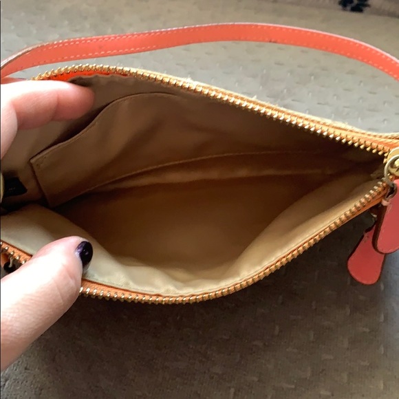 Coach wristlet - Picture 4 of 6